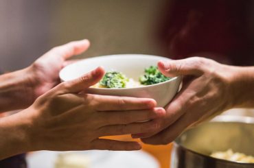 Penuhi Kebutuhan Nutrisi Anak Saat Berpuasa dengan Cara Berikut!