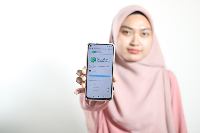 Parenting Rasulullah - Melatih Anak Berpuasa